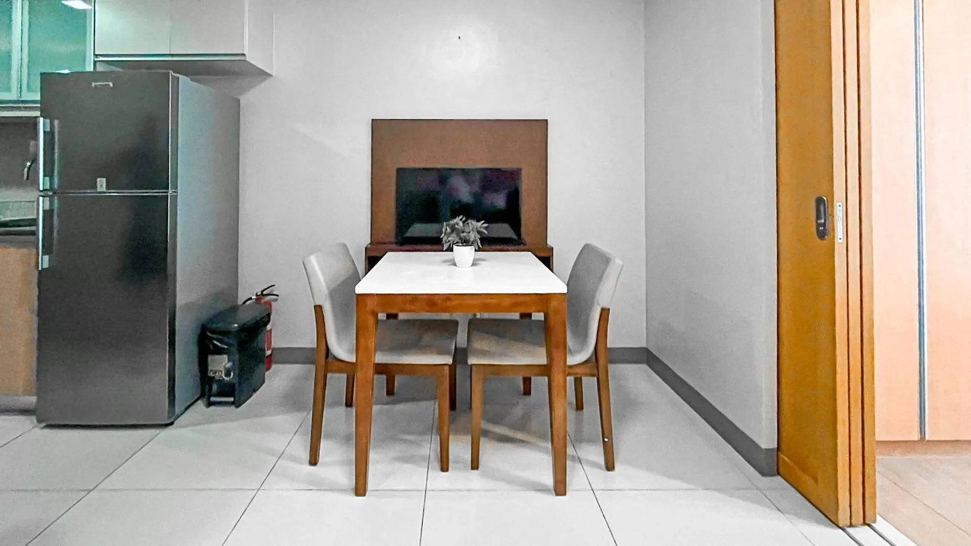 Full-Serviced Residential Apartment In One Uptown Residences, Bgc Manila 0*,  Philippines