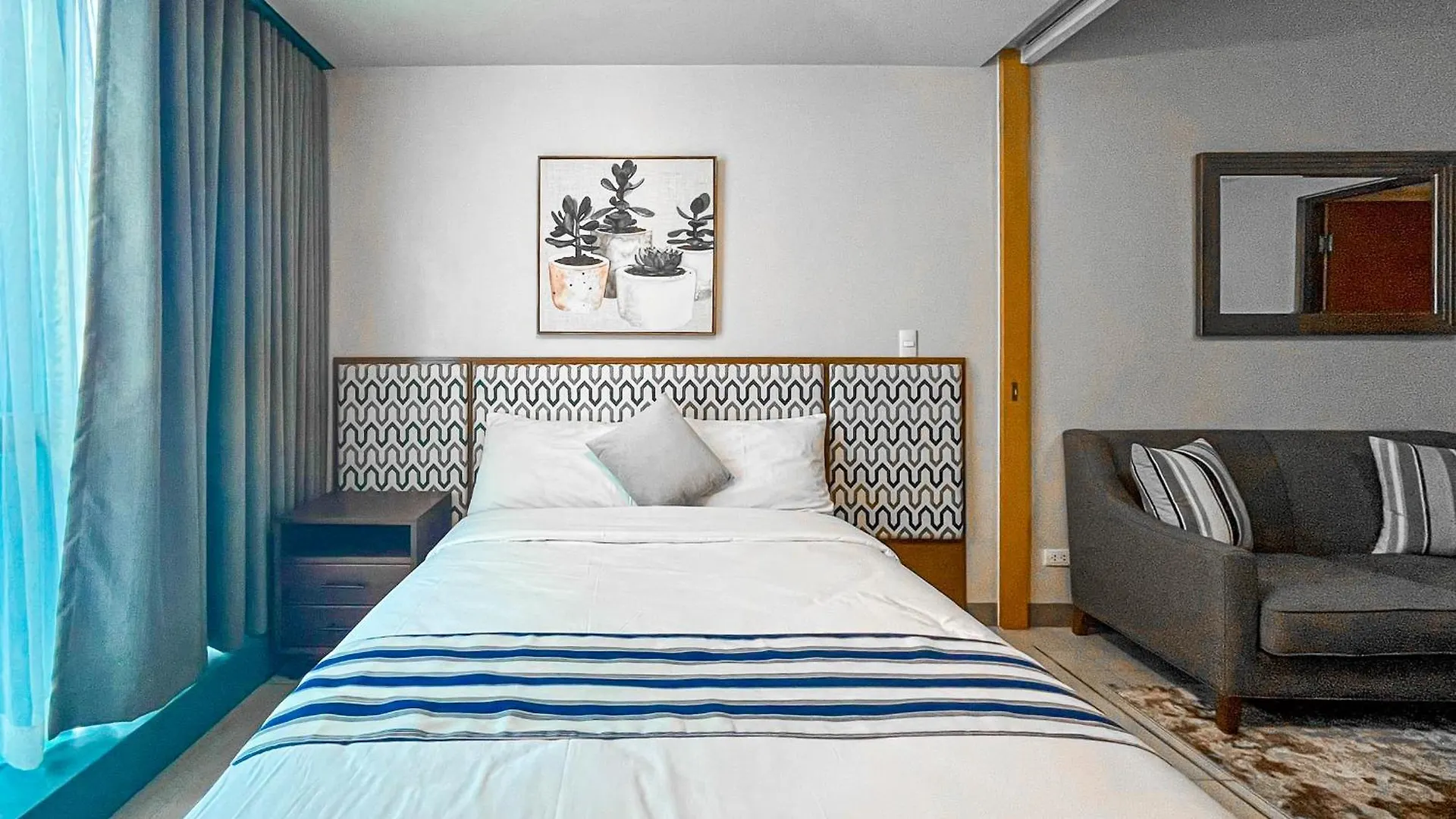 Full-Serviced Residential Apartment In One Uptown Residences, Bgc Manila Aparthotel