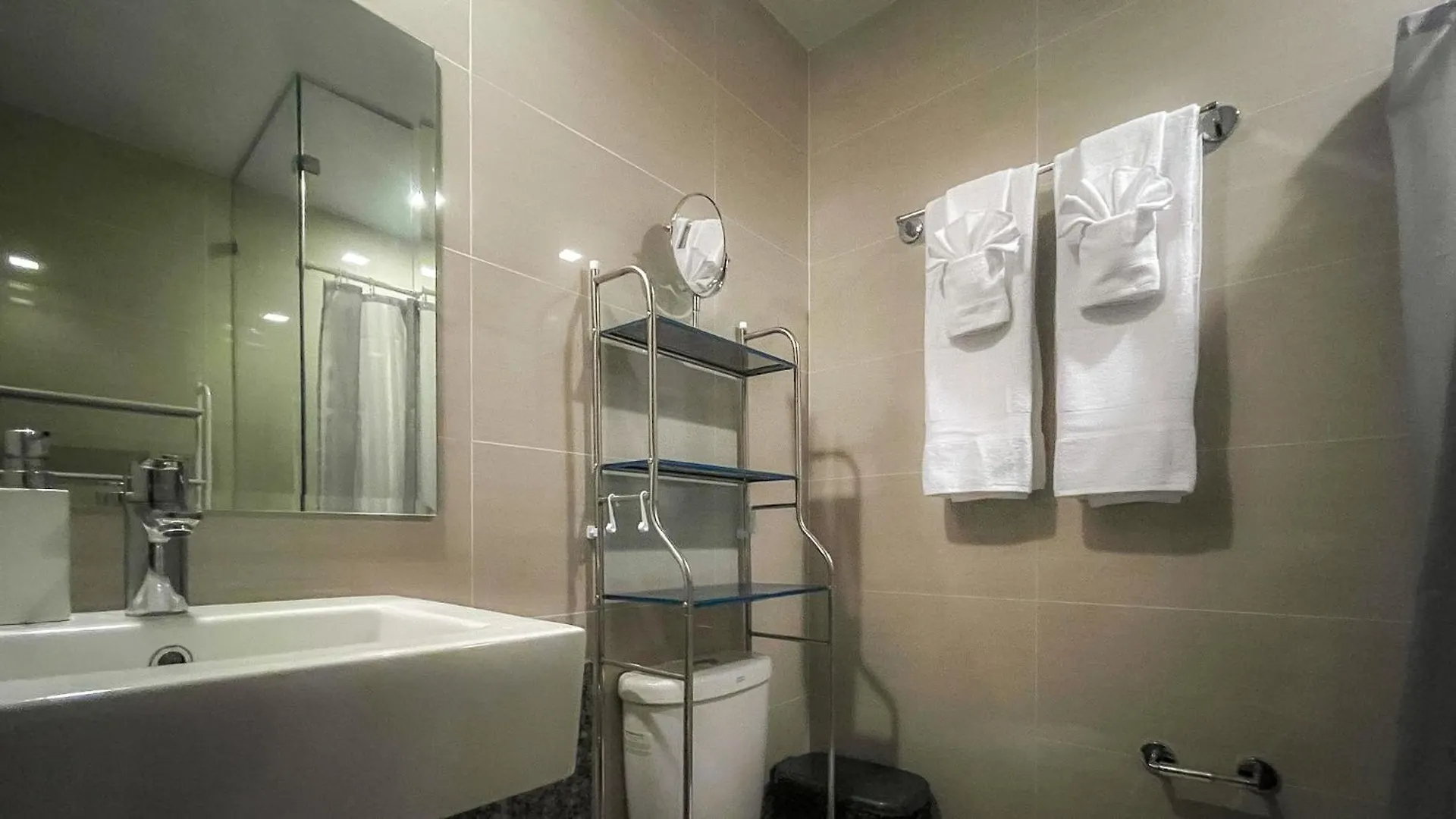 Aparthotel Full-Serviced Residential Apartment In One Uptown Residences, Bgc Manila Philippines