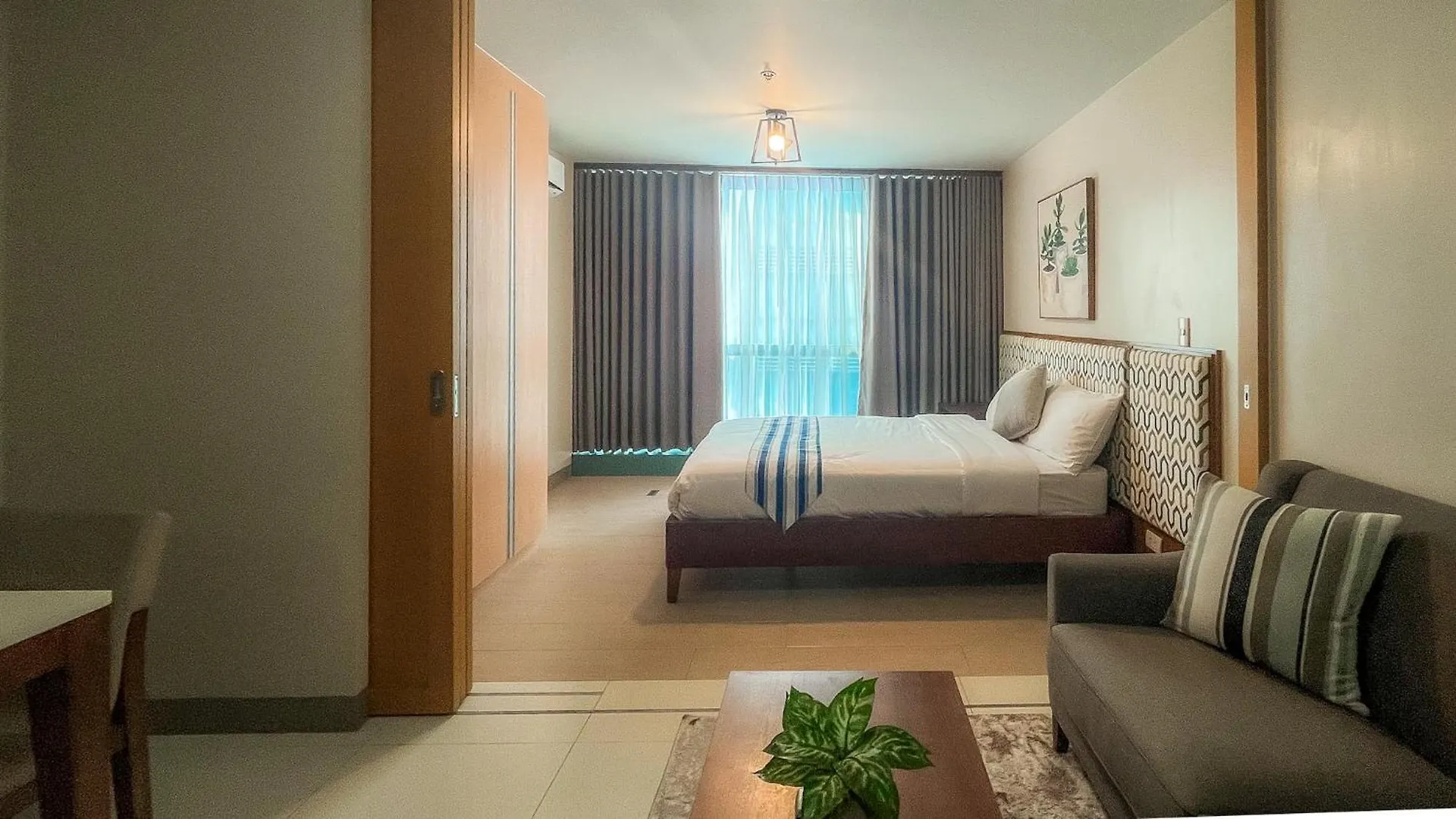 Full-Serviced Residential Apartment In One Uptown Residences, Bgc Manila 0*,  Philippines