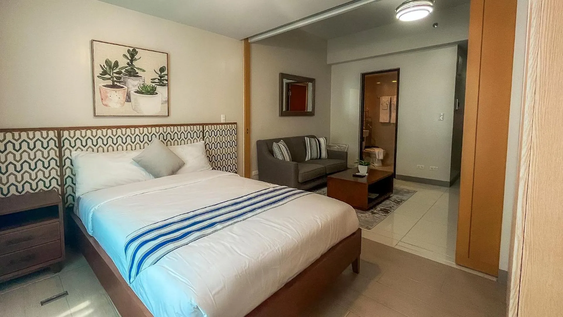 Full-Serviced Residential Apartment In One Uptown Residences, Bgc Manila 0*,  Philippines