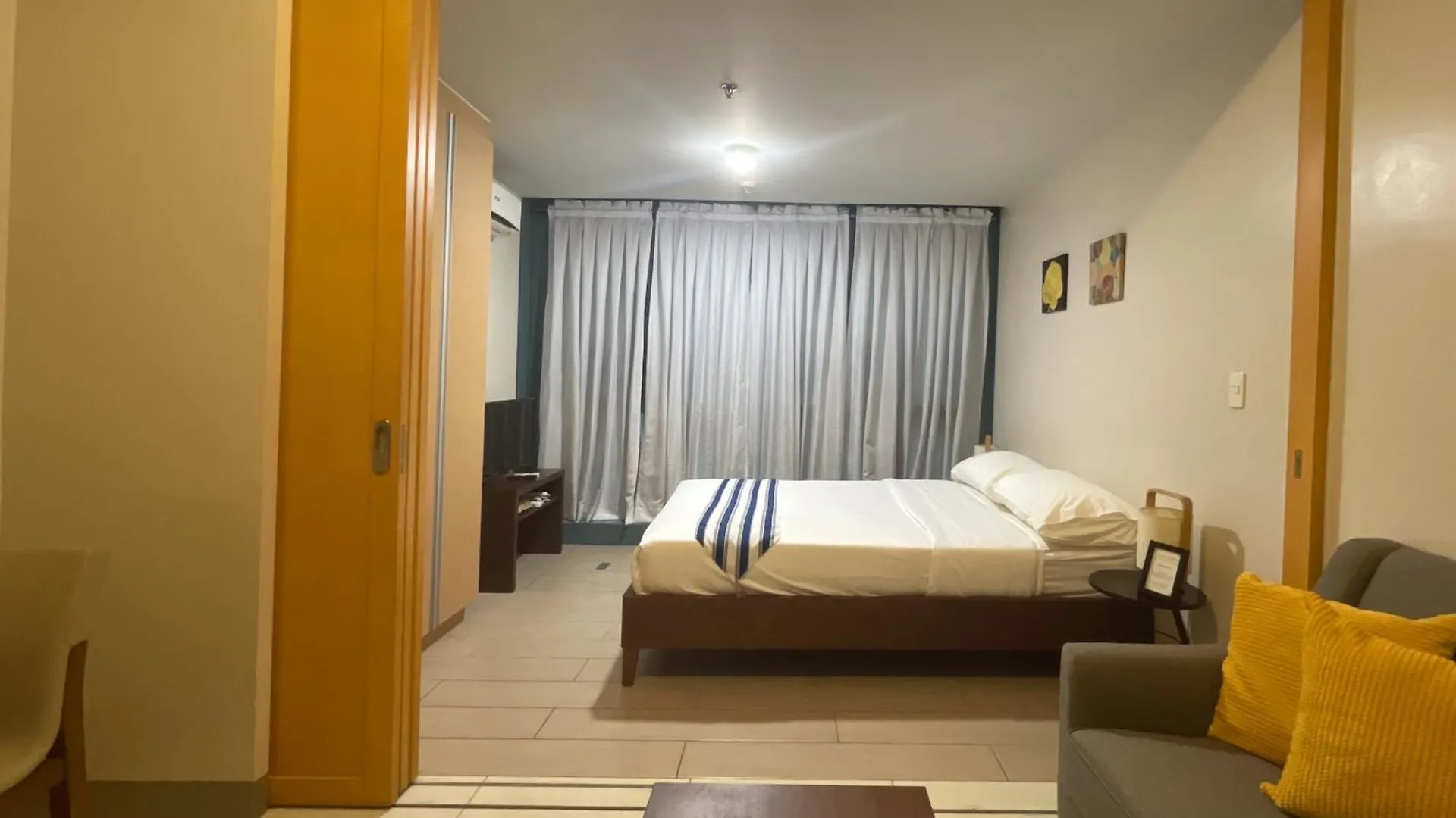 Aparthotel Full-Serviced Residential Apartment In One Uptown Residences, Bgc Manila