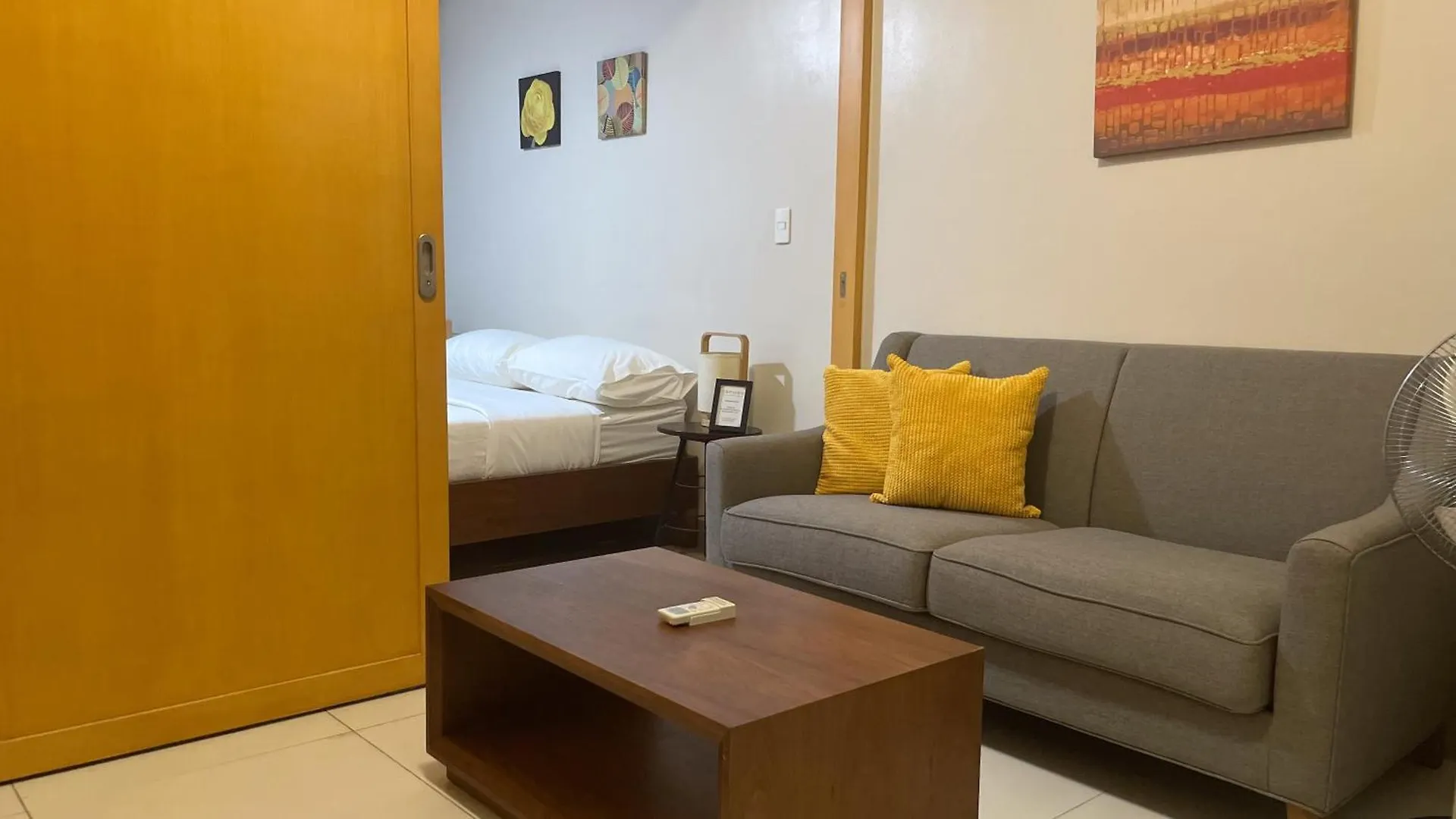 Full-Serviced Residential Apartment In One Uptown Residences, Bgc Manila Filippinerna