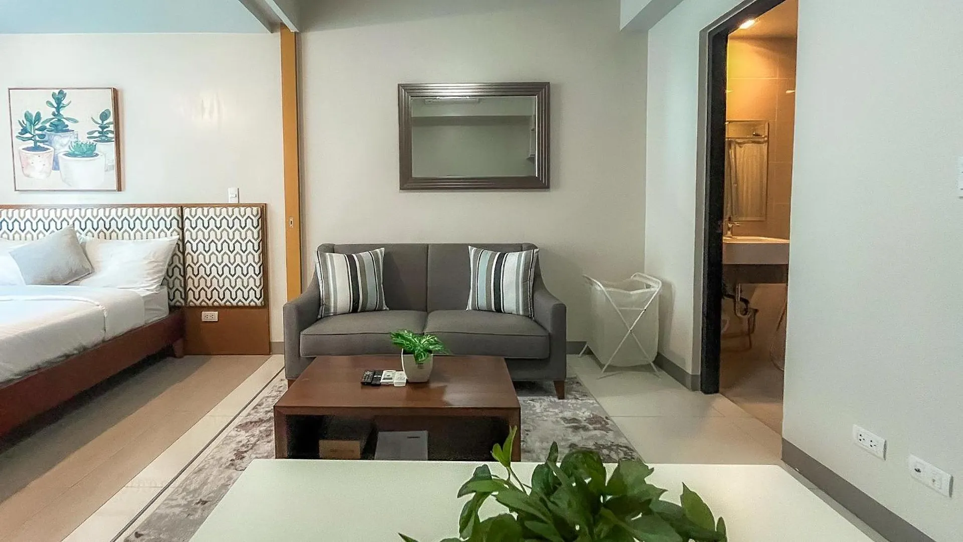 Full-Serviced Residential Apartment In One Uptown Residences, Bgc Manila